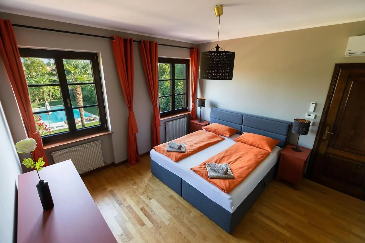 Doppelhaus Villa Casa Alpe Adria Gradisca dʼIsonzo Ferienhaus